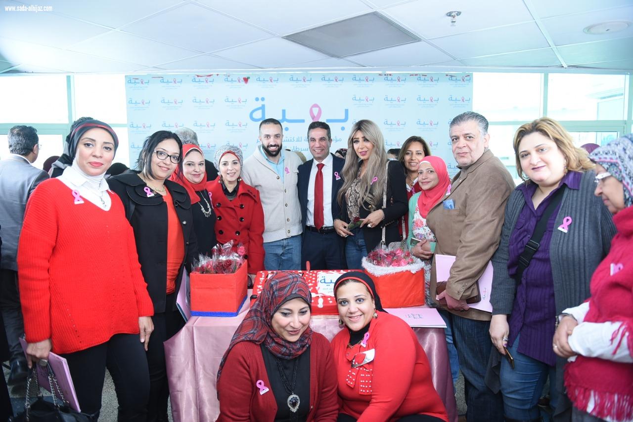نجوم الإعلام ومسئولو النادي الأهلي في زيارة لـ «بهية»